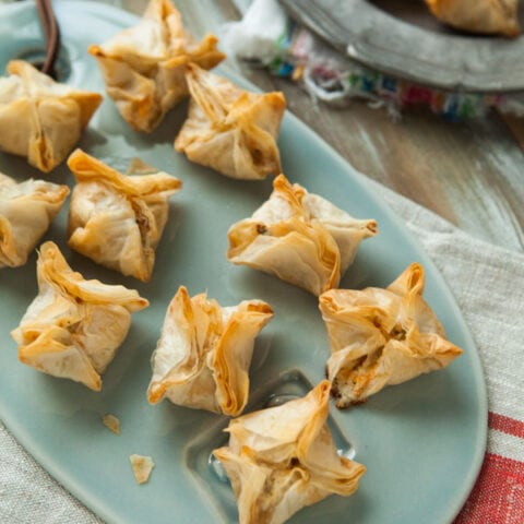 Cheddar, Blue Cheese and Bacon Stuffed Phyllo Mushroom Appetizers - The ...