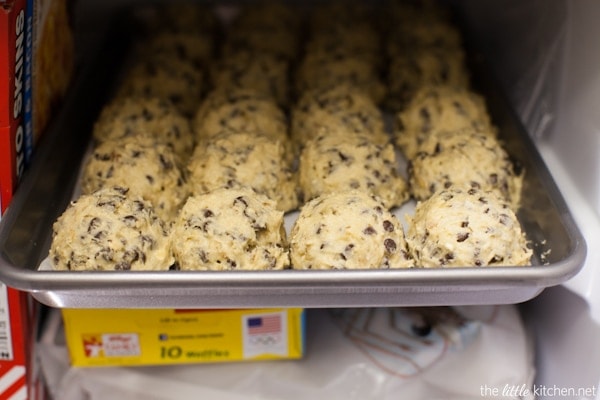 https://www.thelittlekitchen.net/wp-content/uploads/2015/02/how-to-freeze-cookie-dough-the-little-kitchen-7732.jpg